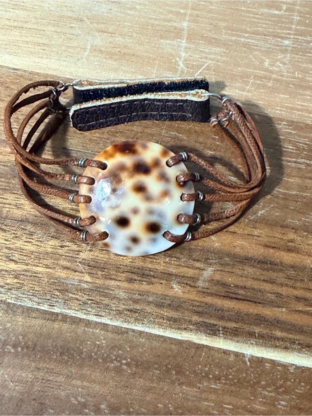 Vintage Limpet Shell Boho Bracelet - Picture 3 of 6